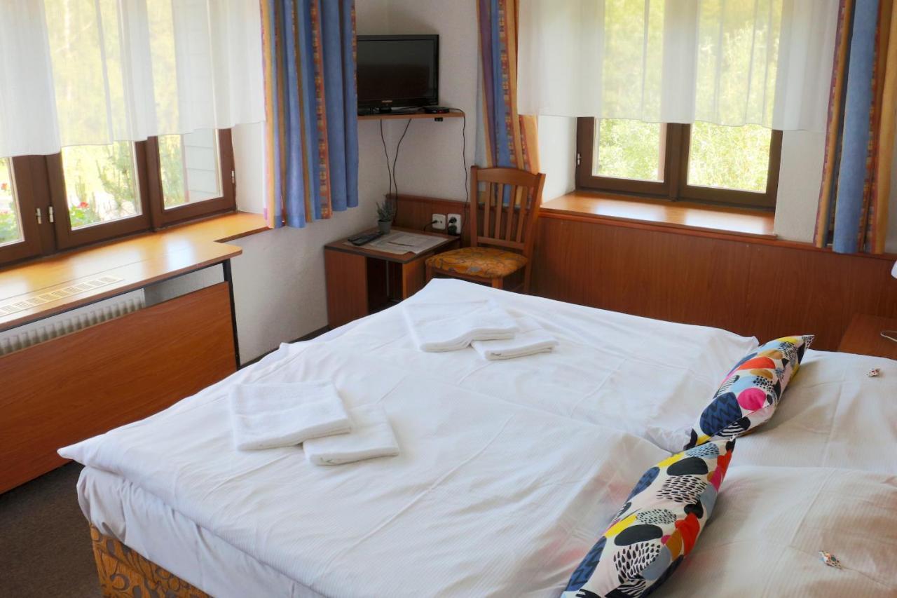 Hotel Maredis Kořenov Eksteriør bilde