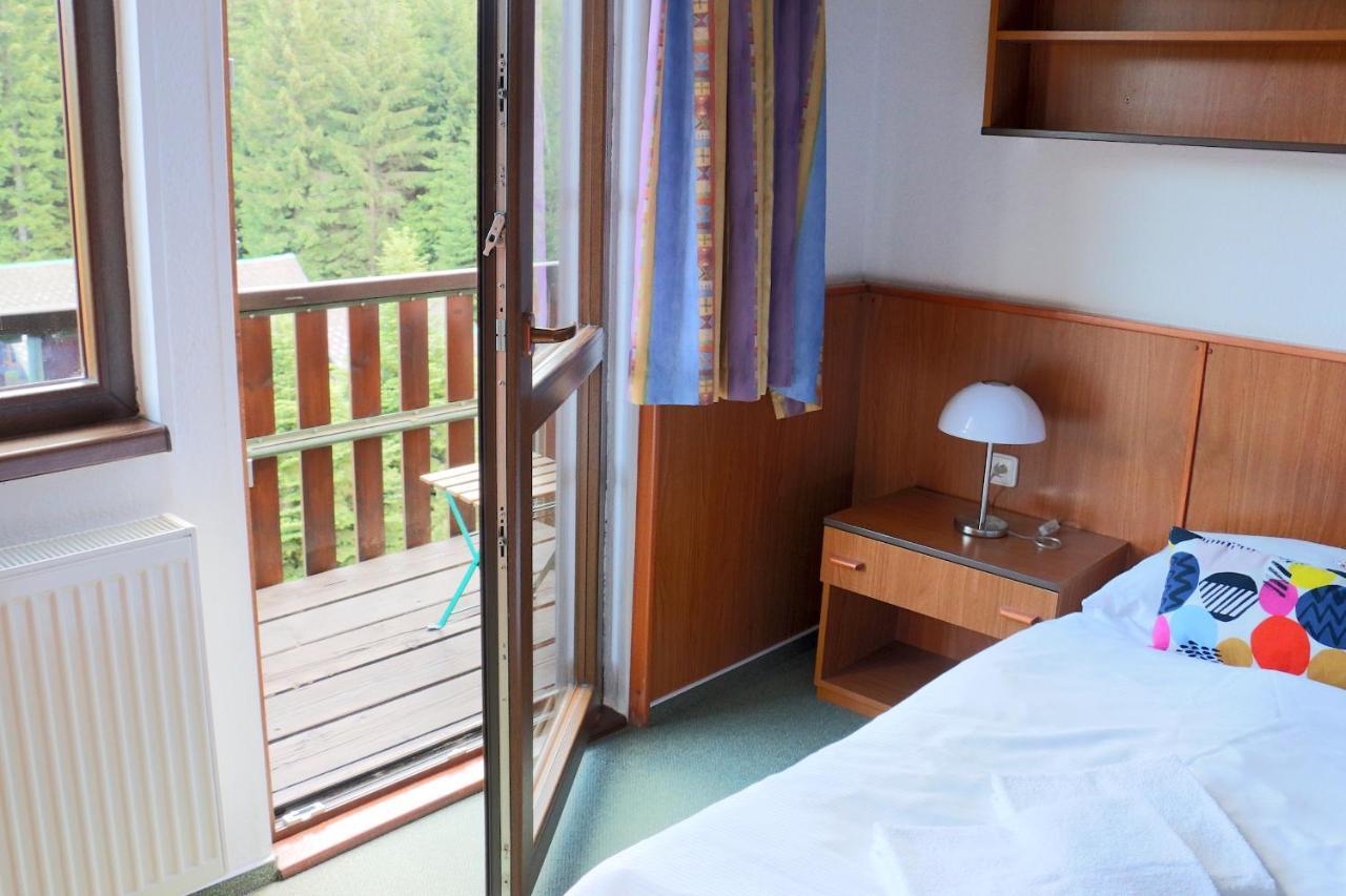 Hotel Maredis Kořenov Eksteriør bilde