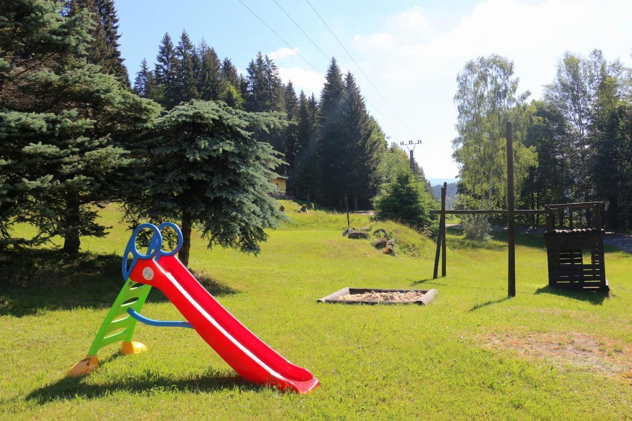 Hotel Maredis Kořenov Eksteriør bilde