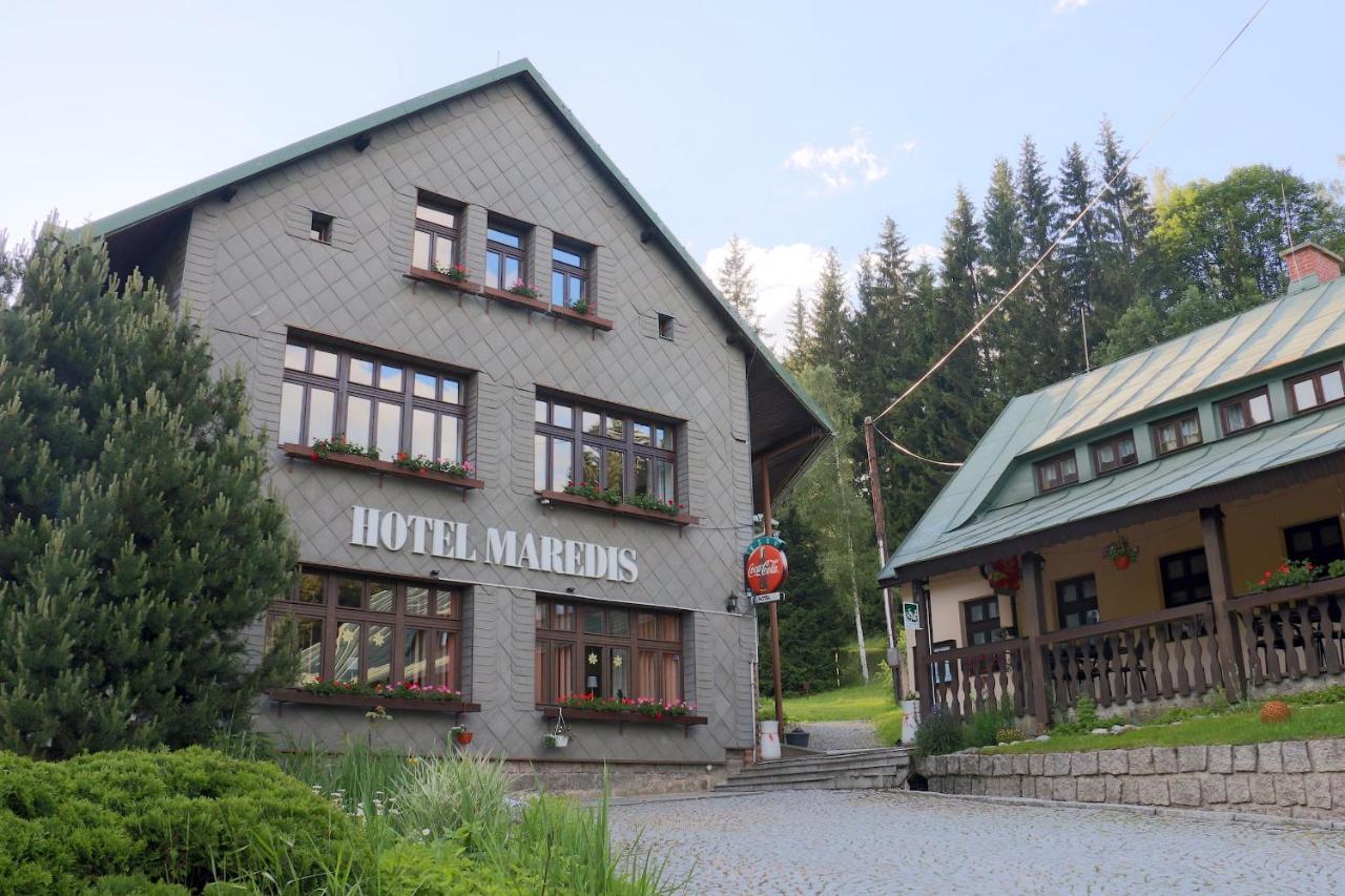 Hotel Maredis Kořenov Eksteriør bilde