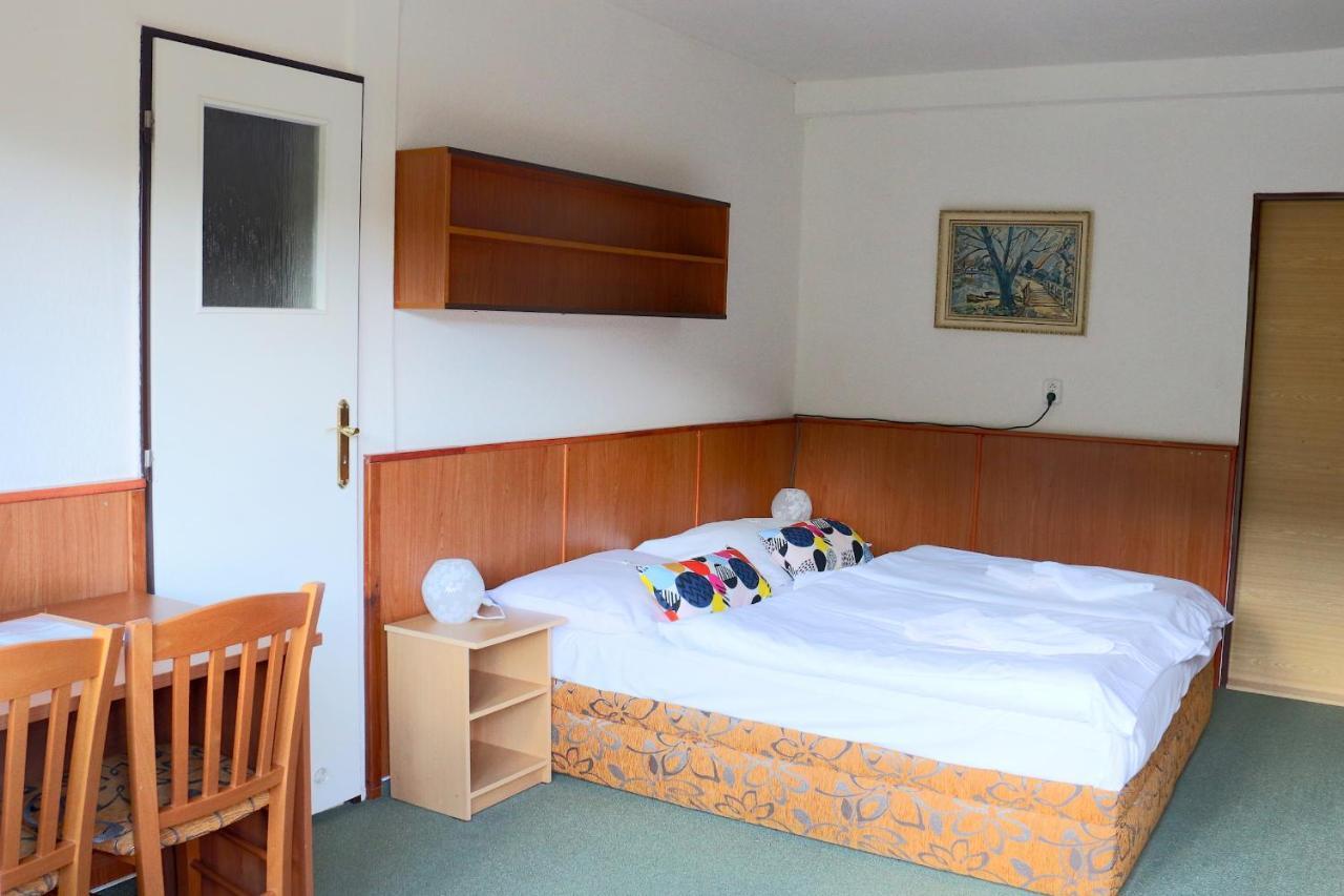 Hotel Maredis Kořenov Eksteriør bilde