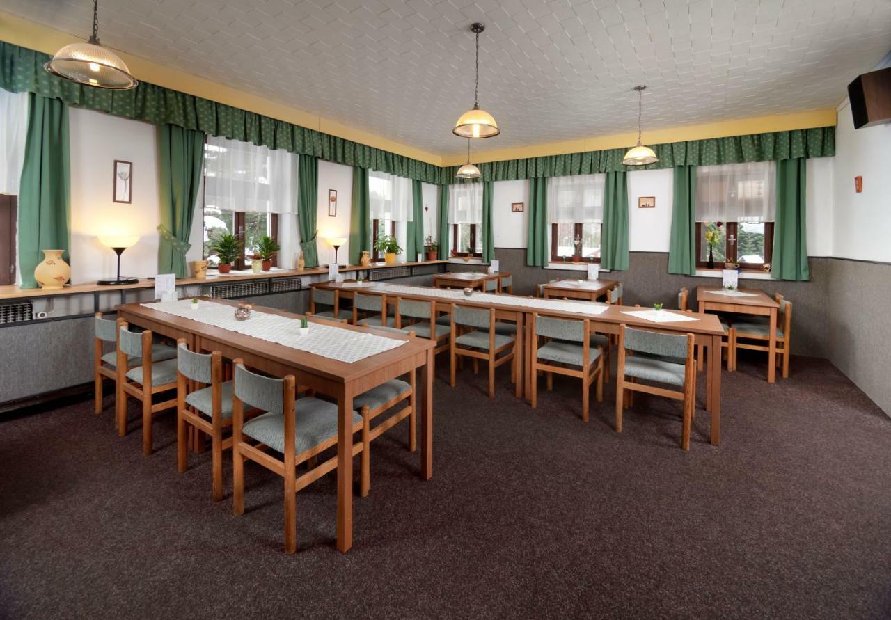 Hotel Maredis Kořenov Eksteriør bilde