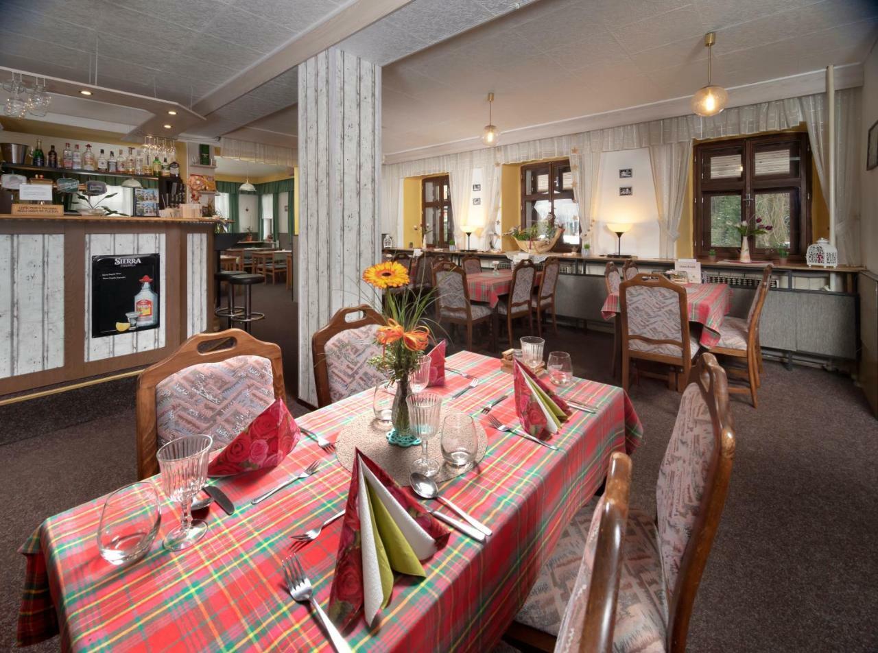 Hotel Maredis Kořenov Eksteriør bilde